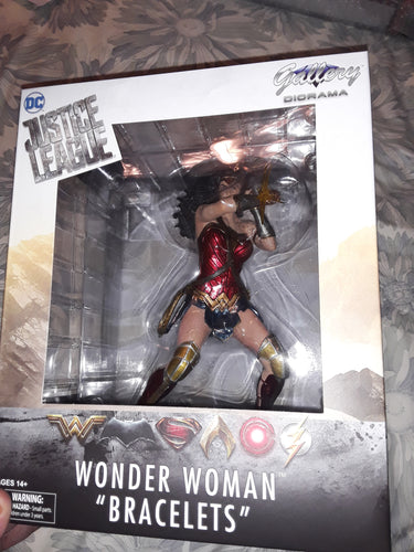 Diamond select Dc Gallery Justice League Wonder Woman Gal Gadot statue